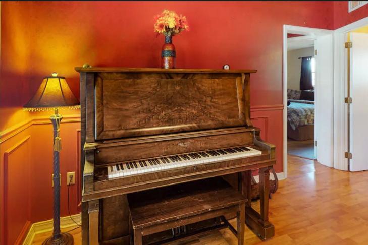 The Grand Suite - Tradewinds Eureka Springs Exterior photo